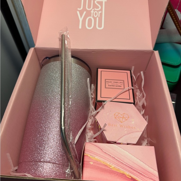 NEW Mystery Bath gift set with Tumbler - Picture 10 of 14